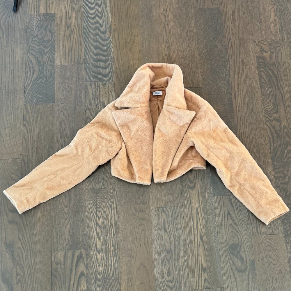 Oh Polly Cropped Faux Fur Jacket – Camel/Tan – Size S